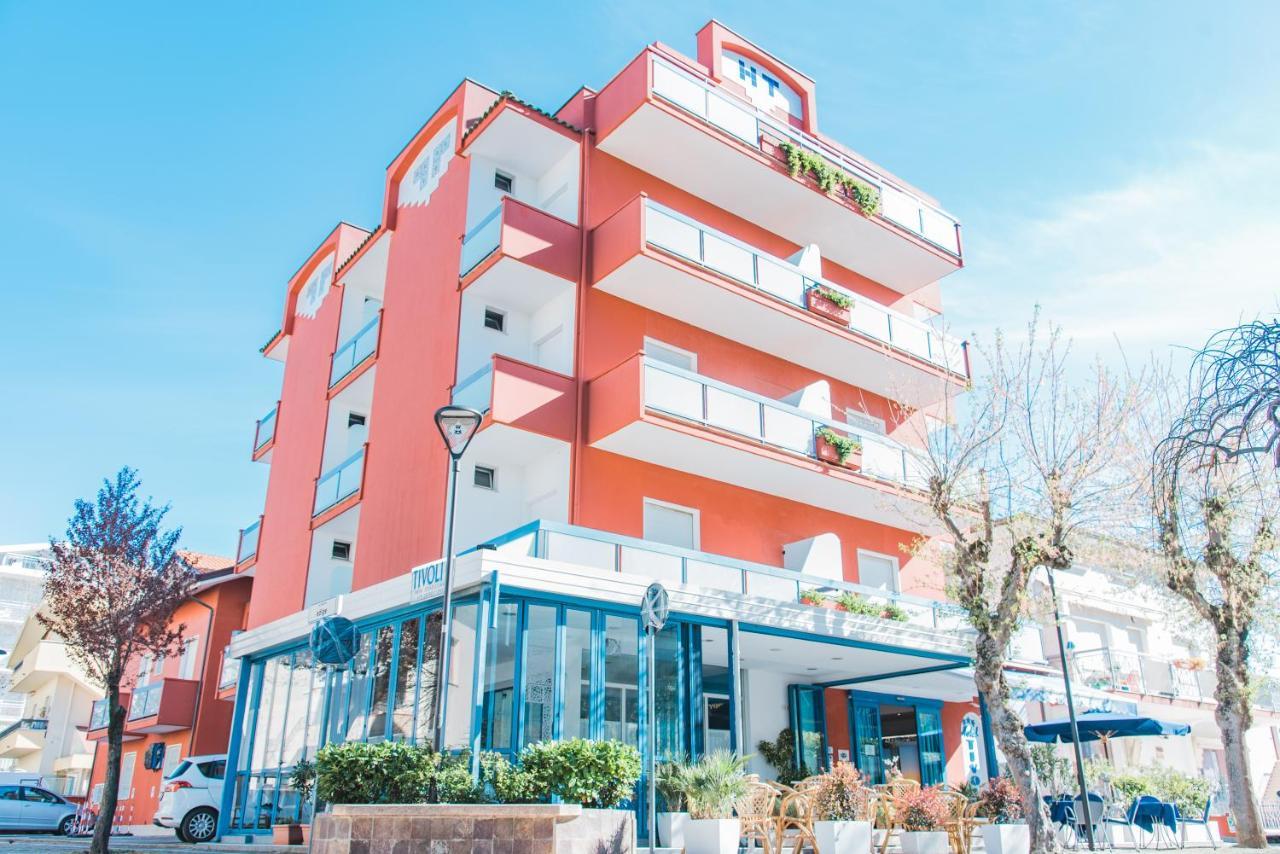 Hotel Tivoli 米萨诺阿德里亚蒂科 外观 照片
